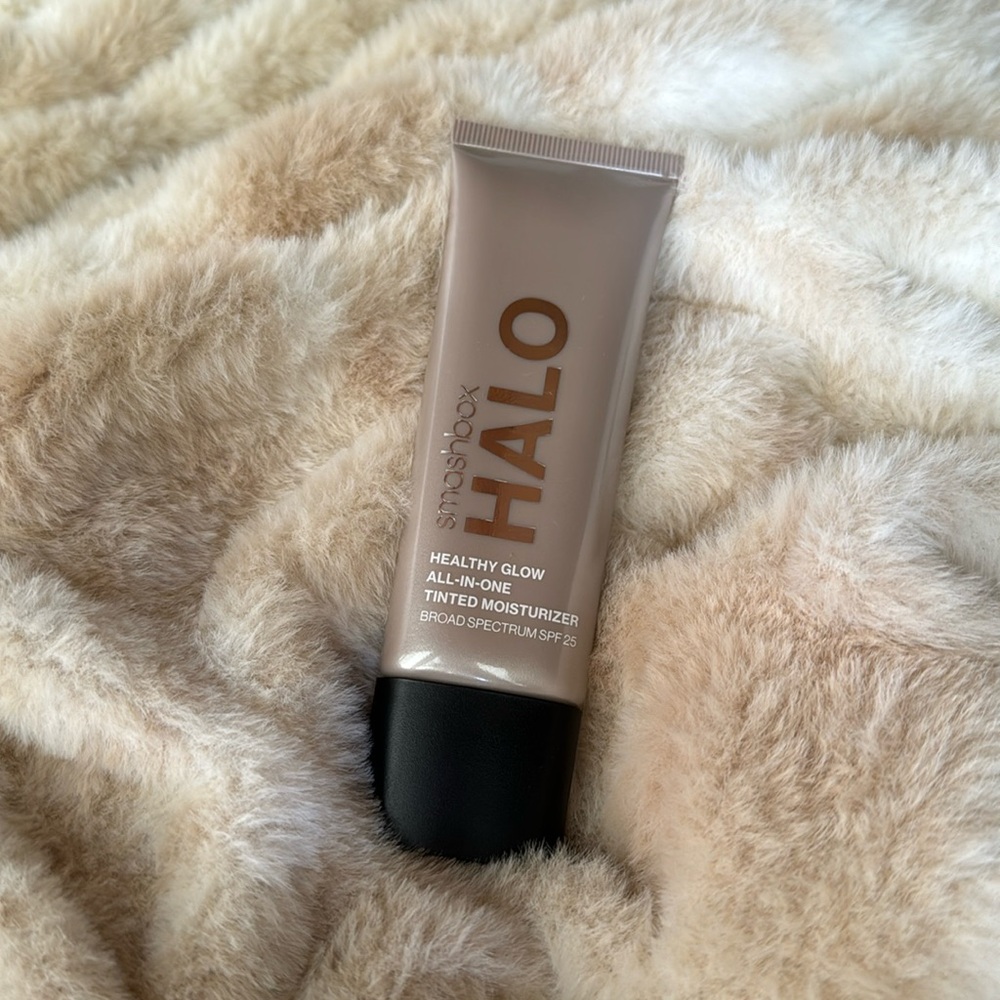 New Smashbox HALO HEALTHY GLOW ALL-IN-ONE TINTED MOISTURIZER - Medium Tan